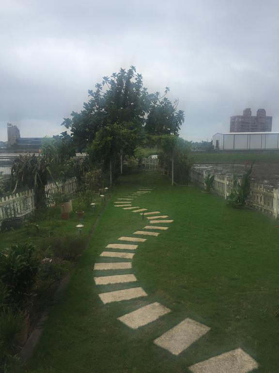 Breadtree Homestay Wujie Exterior foto